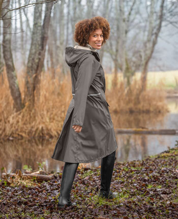 Regenm�ntel und -jacken