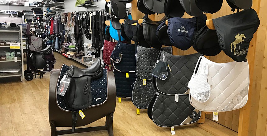 Reitbekleidung in der Felix Bhler Filiale Pratteln
