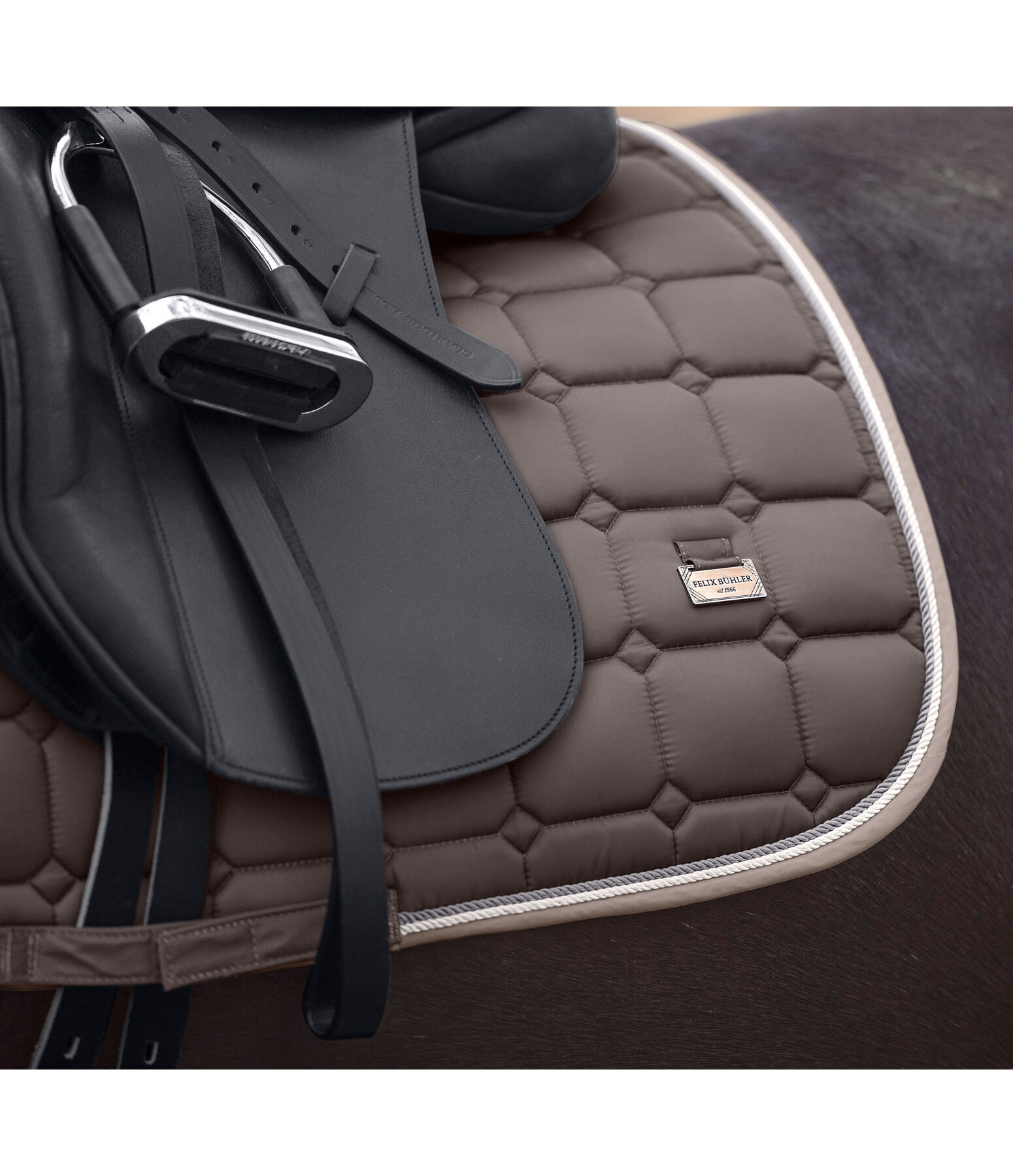 Waldhausen Sac De Rangement Pour Tapis De Selle – Capacité 5 Tapis, Tissu Aéré, Pratique Et Ordonné