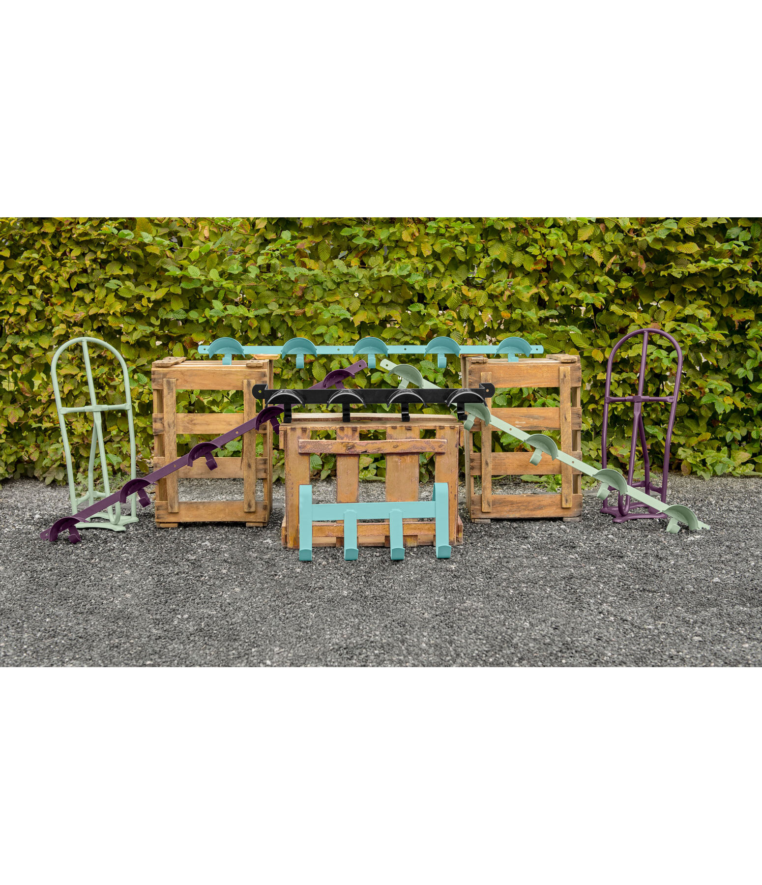 Trensenhalter mit Regal
