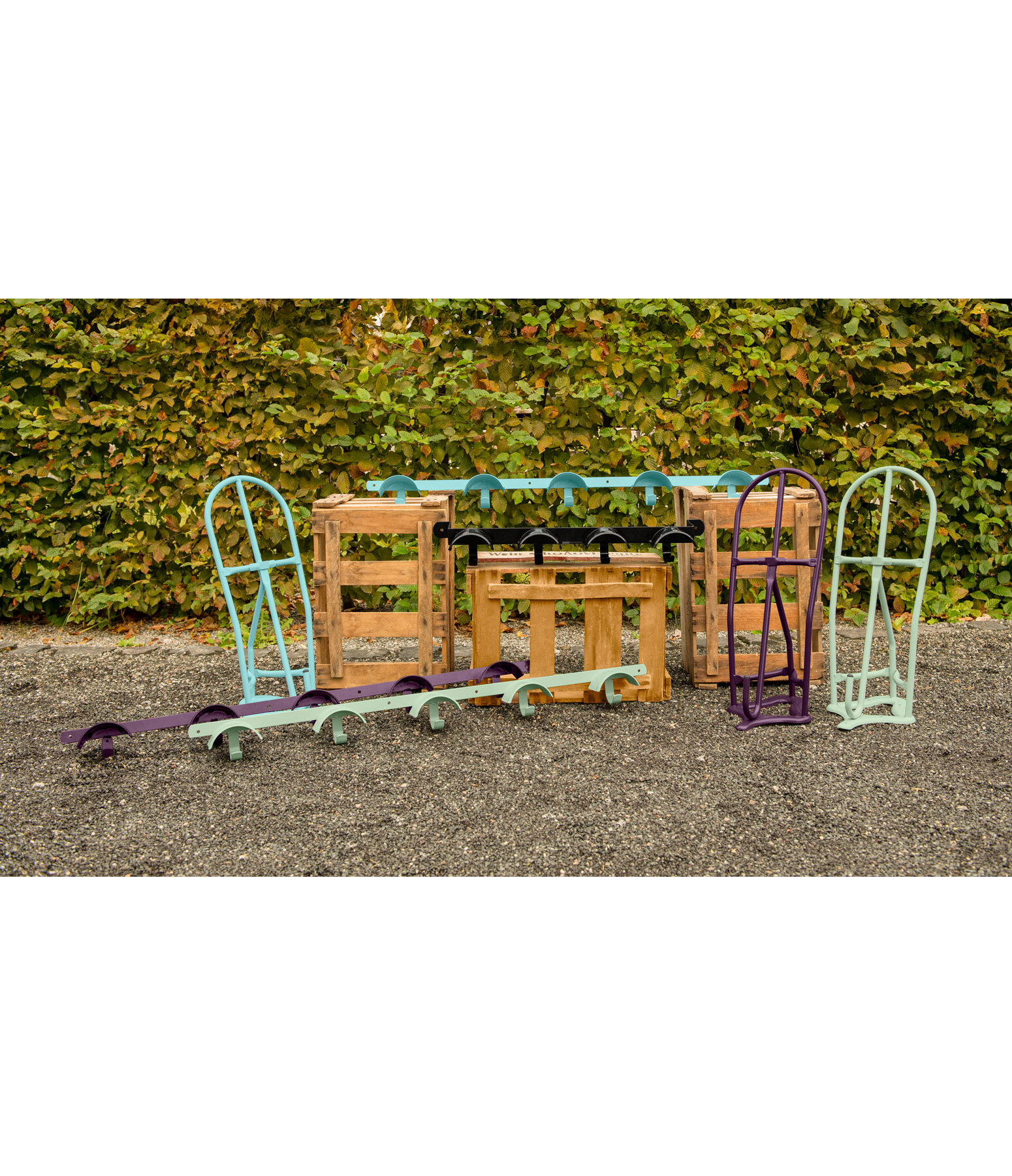 Trensenhalter mit Regal