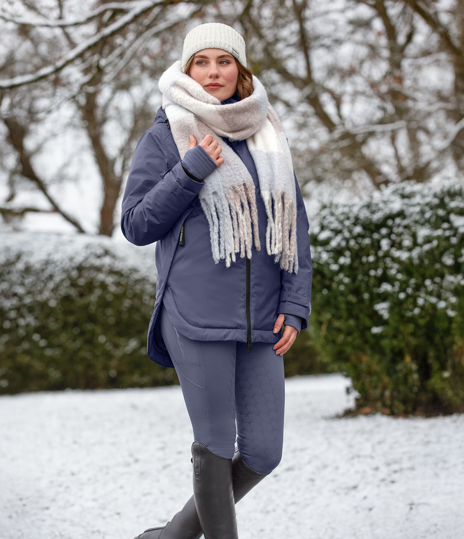 Damen-Outfit Gretha in dusty-sky
